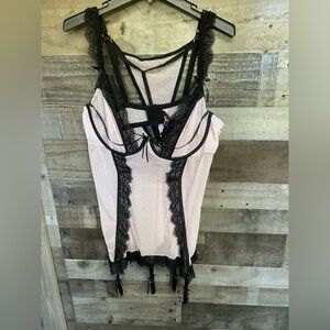 Ladies shear light pink baby doll with garter straps attached